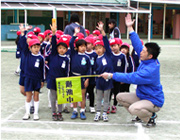 近隣学校での交通安全指導